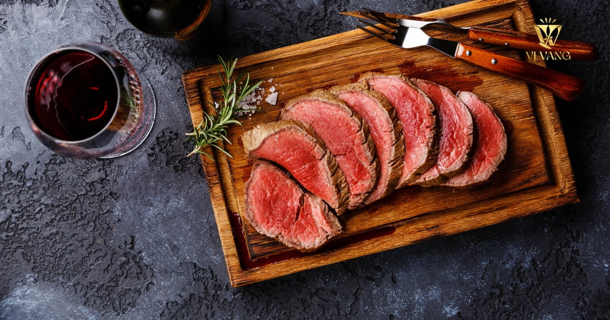Rượu vang và món Roastbeef steak